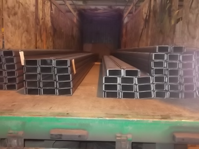 Погрузка заказа Шеллер гнутый равнополочный 140х60х4, марка стали 09г2с